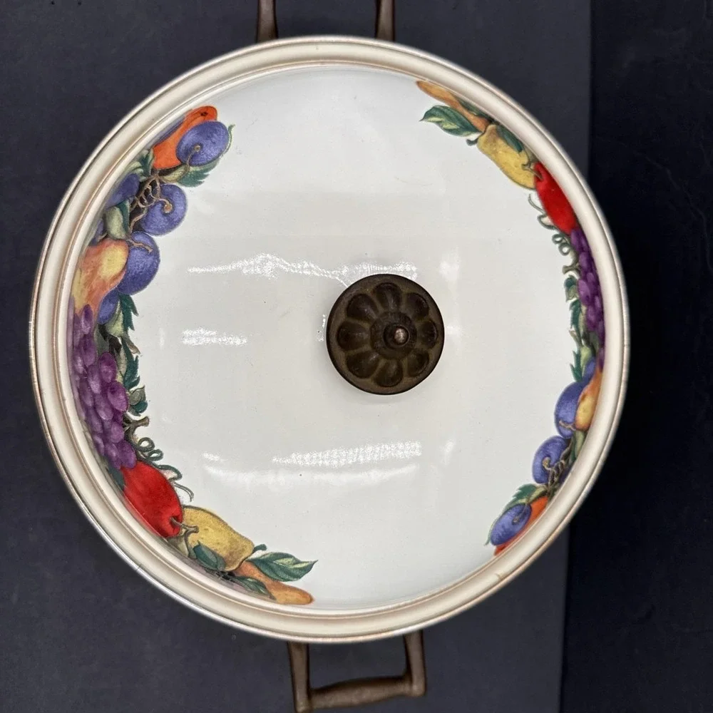 Vintage Cornucopia Dutch Oven Enamel Fruit Covered Lid Pot Brass Casserole